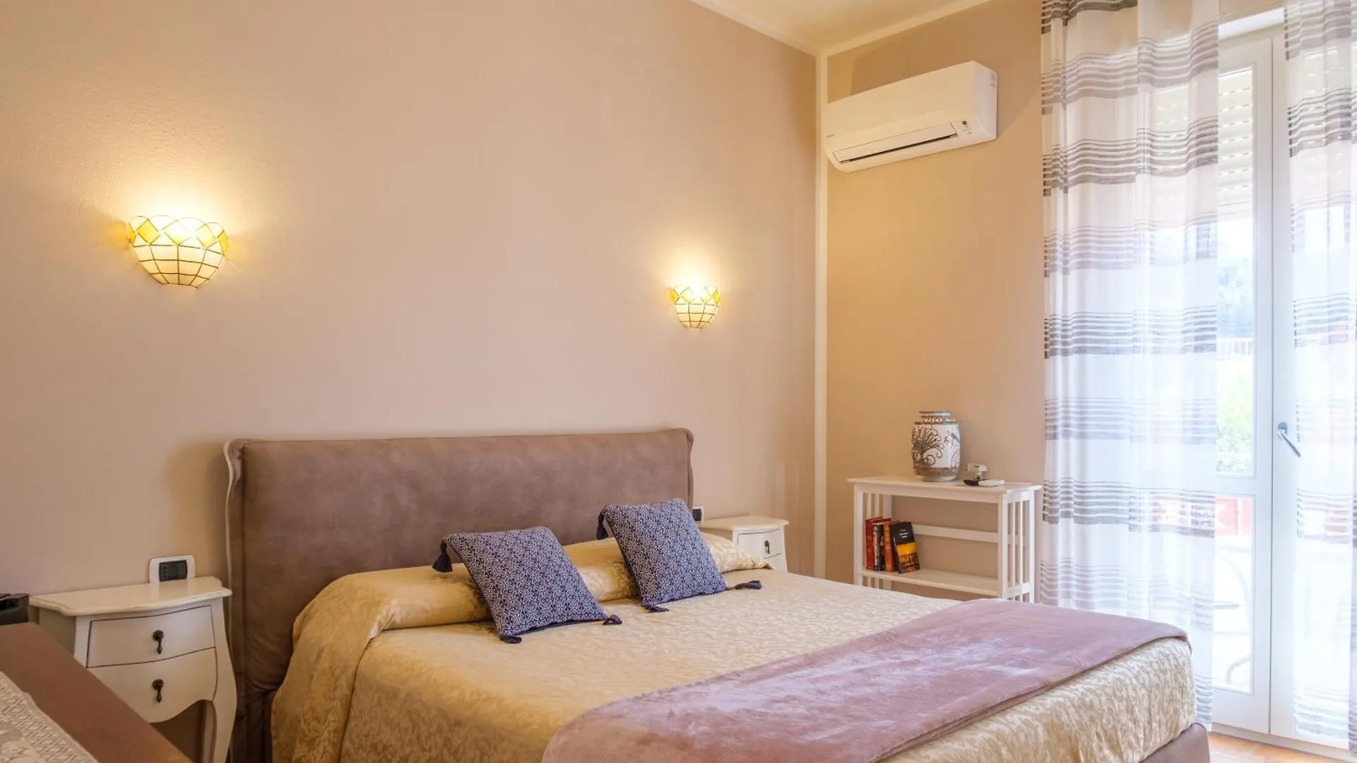 Villa Piana Castelsardo Bed & Breakfast